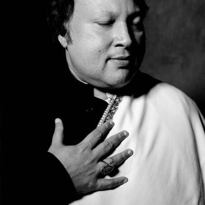 Nusrat Fateh Ali Khan & Party: Chain of Light