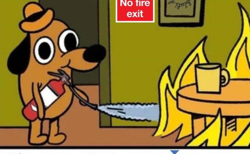 Meme psa ki gasi gorečo sobo