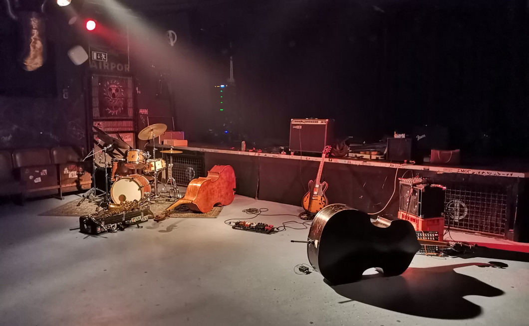 Defonija: Oholo! @ Gromka