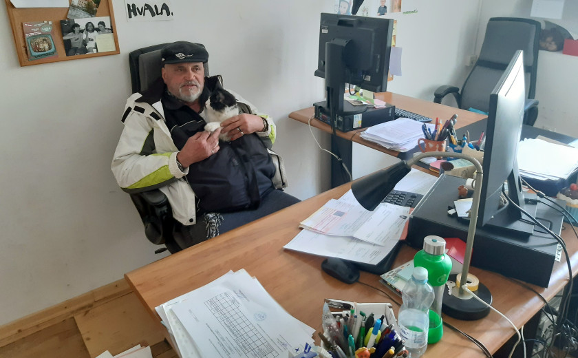 Klopca pod svobodnim soncem, od svetovalca vlade do brezdomca, jean nikolic, rok pibernik, radio študent